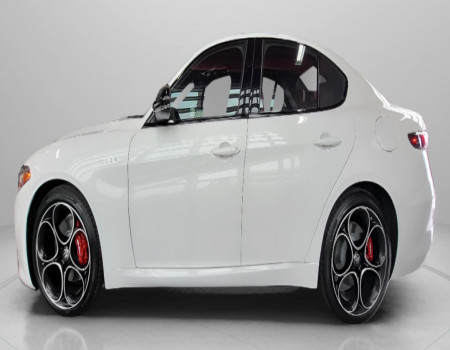 Alfa Romeo Giulia lease take over Wellesley MA